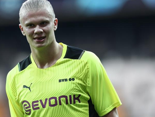 塔拉维亚主帅：对阵皇马将载入球队历史，裁判不应被过多讨论（塔拉维亚主帅：与皇马之战将写入队史，勿过度讨论裁判）