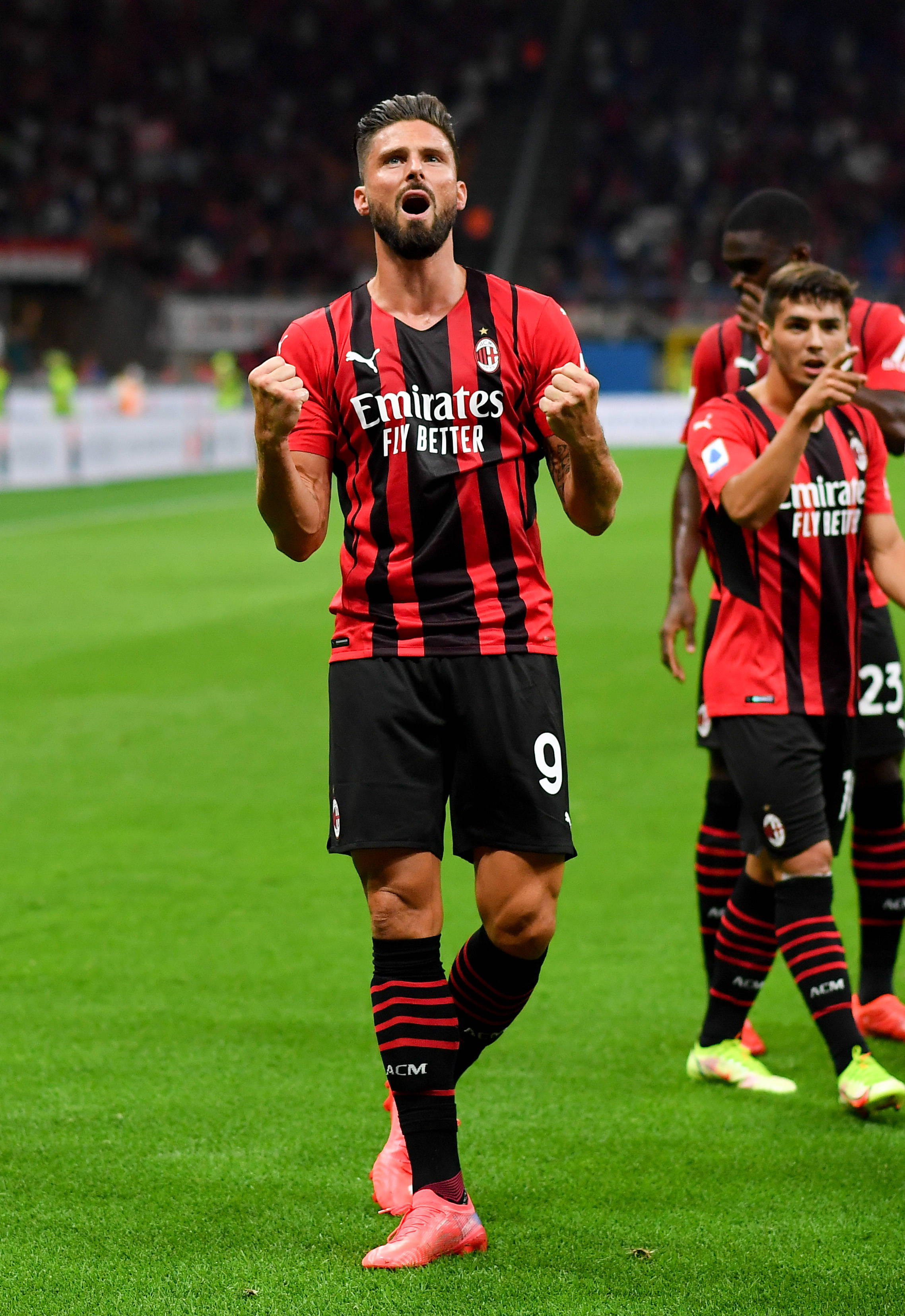 美记：鹈鹕不想直接裁掉锡安，但他最多也就能换个次轮签