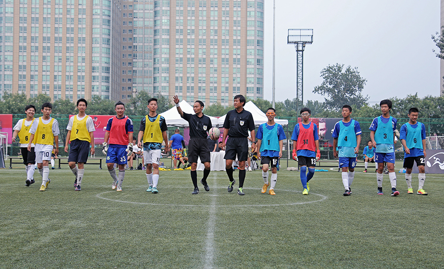 U22国足门将栾毅：少一人作战大家仍团结在一起，平局不容易（U22国足门将栾毅：少打一人仍众志成城，这一分来之不易）