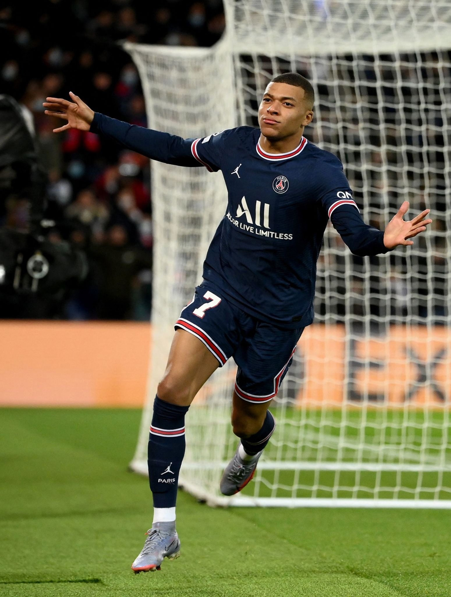 亚特兰大vs佛罗伦萨：卢克曼、斯卡马卡首发，德赫亚、莫伊塞-基恩出战