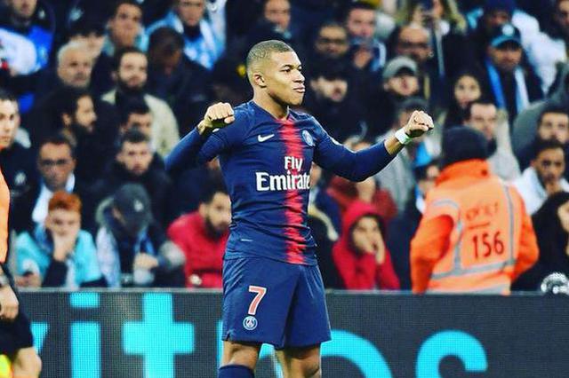 奥巴梅扬单赛季直接参与7球，欧冠史上36+岁球员第二人