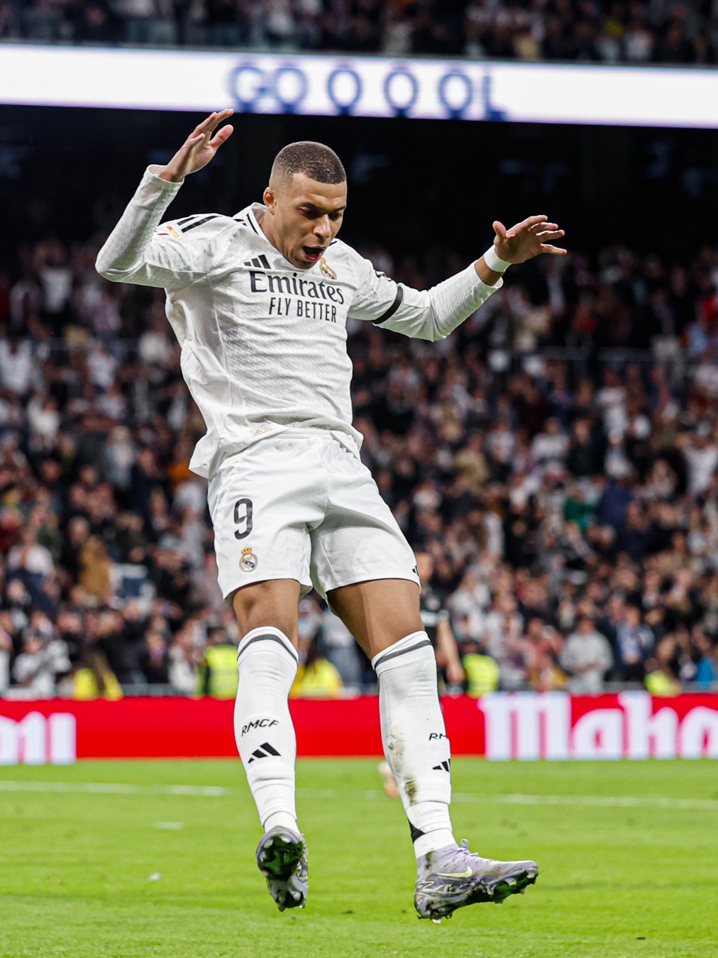 国乒8-2法国！混双+女单+男双全压制，梁靖崑领先被逆转该反思！